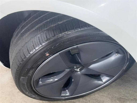 Tesla Model 3 — photo 19