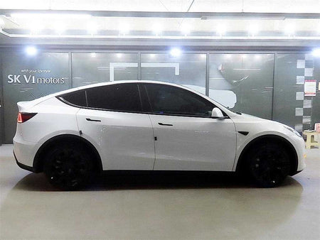 Tesla Model Y — photo 03