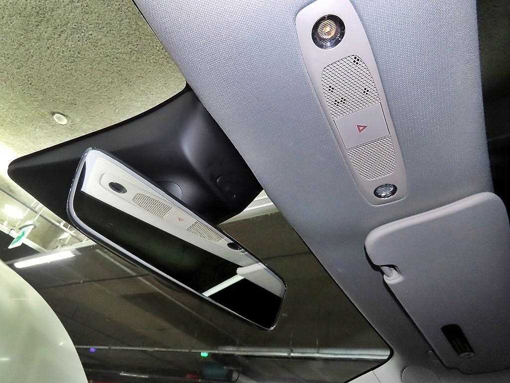 Tesla Model Y — photo 15