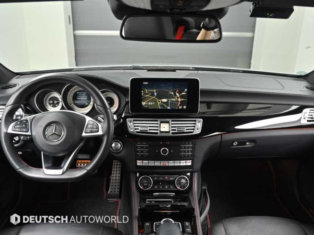 Mercedes-Benz CLS-Class — photo 07