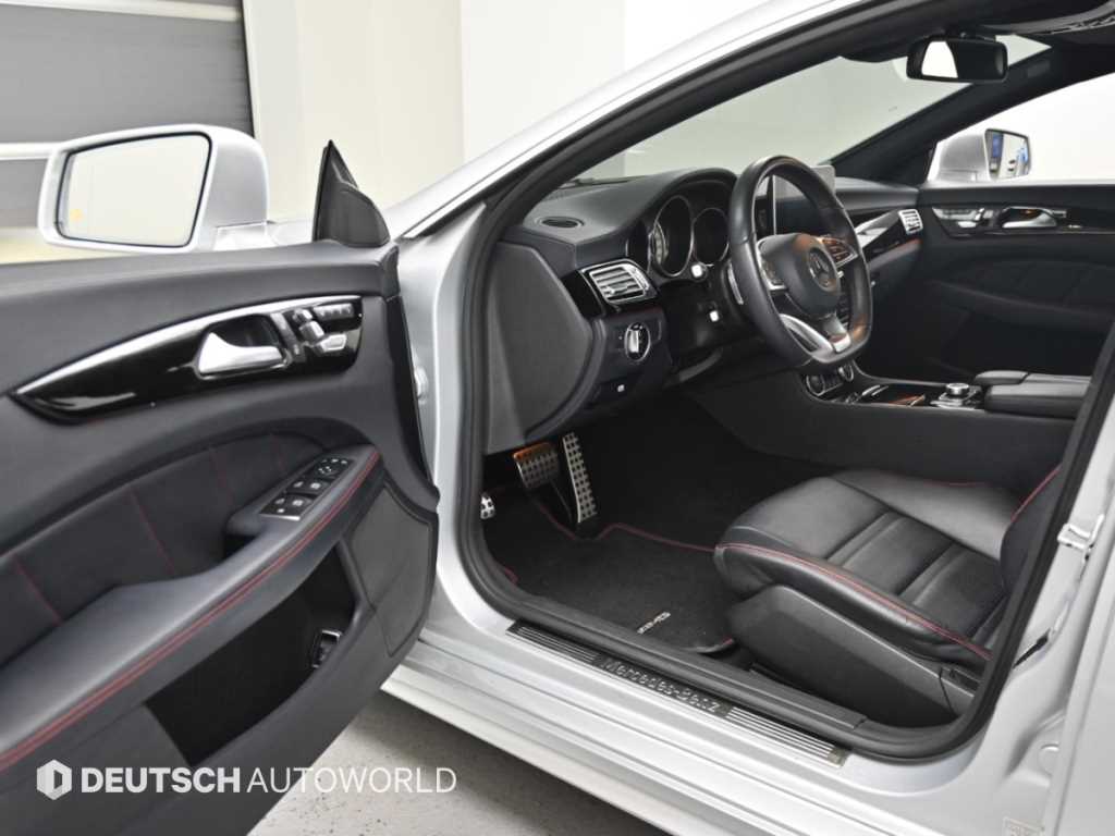 Mercedes-Benz CLS-Class — photo 11