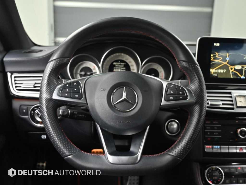 Mercedes-Benz CLS-Class — photo 13