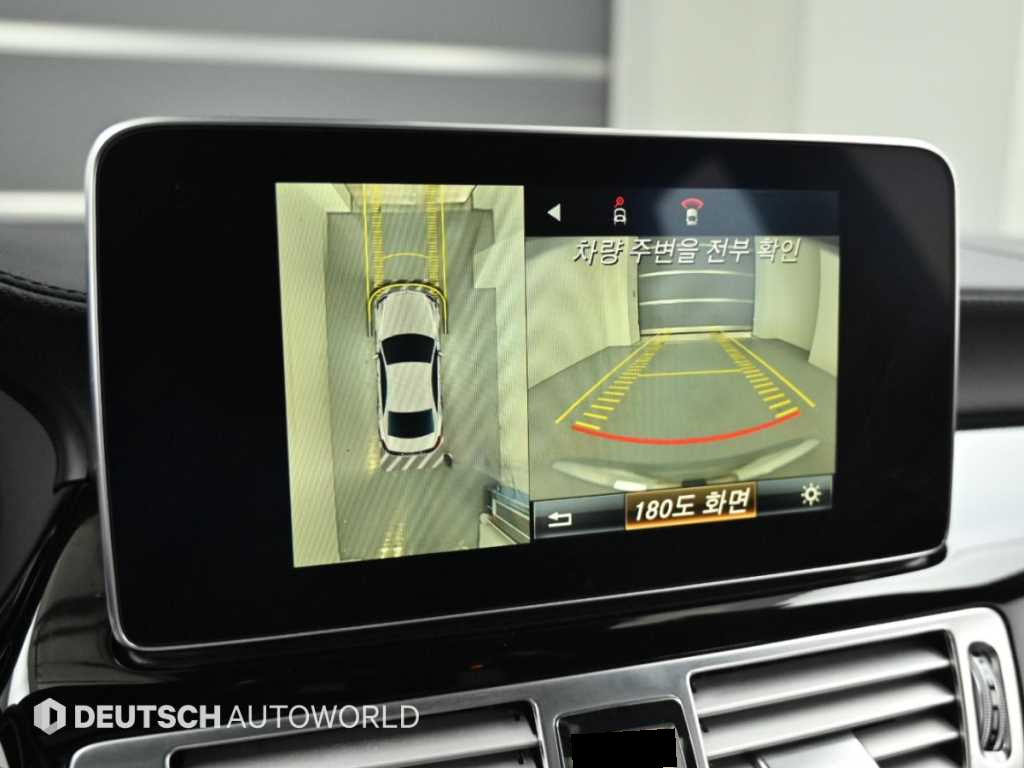 Mercedes-Benz CLS-Class — photo 15