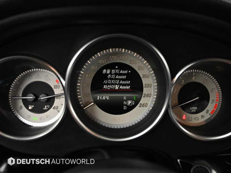 Mercedes-Benz CLS-Class — photo 17