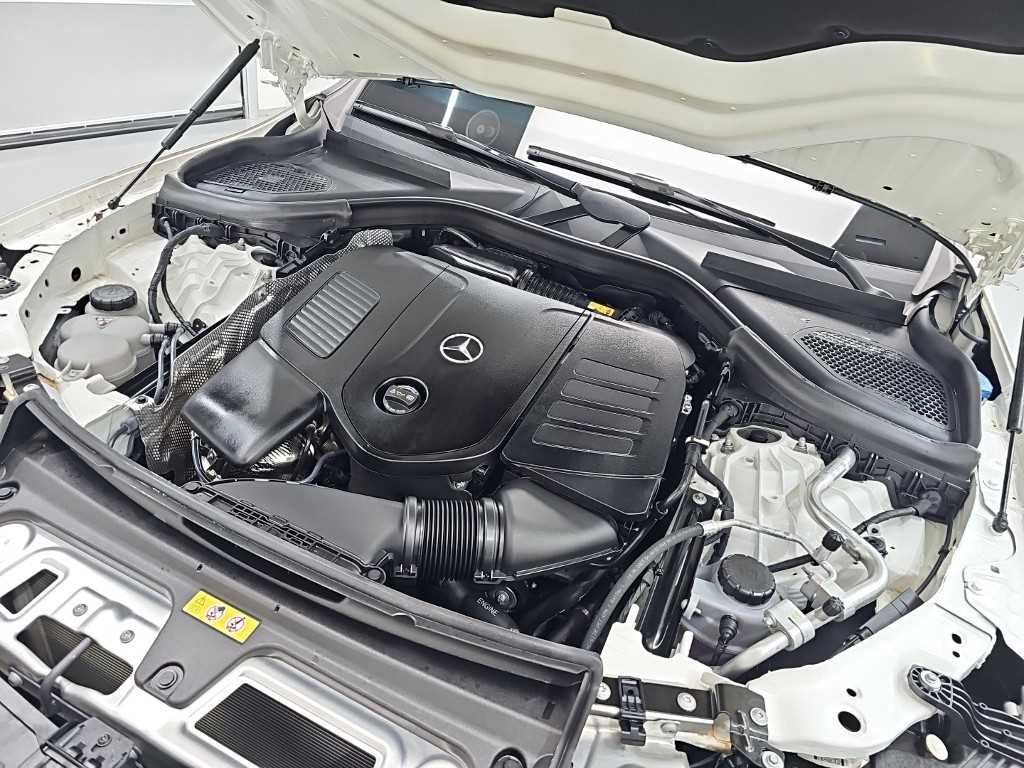 Mercedes-Benz GLC-Class — photo 05
