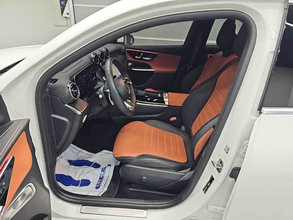 Mercedes-Benz GLC-Class — photo 11
