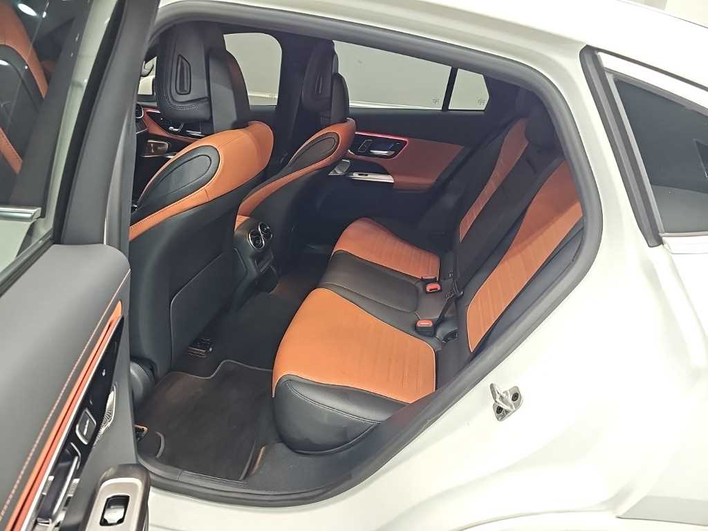 Mercedes-Benz GLC-Class — photo 12