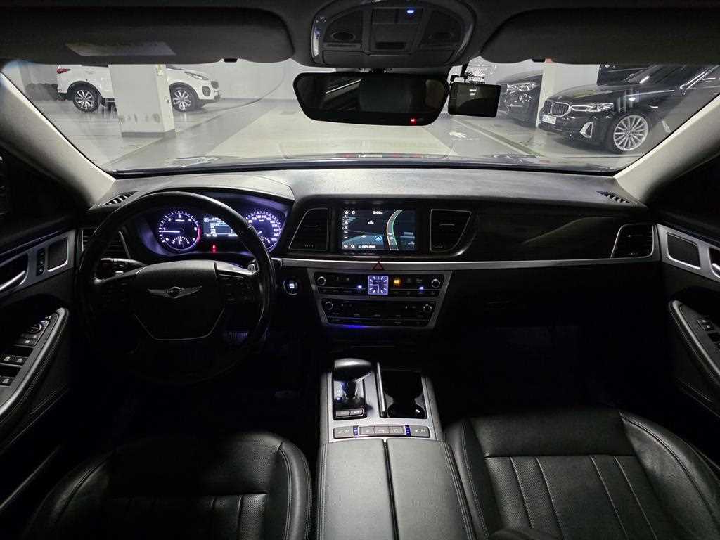 Genesis G80 — photo 05