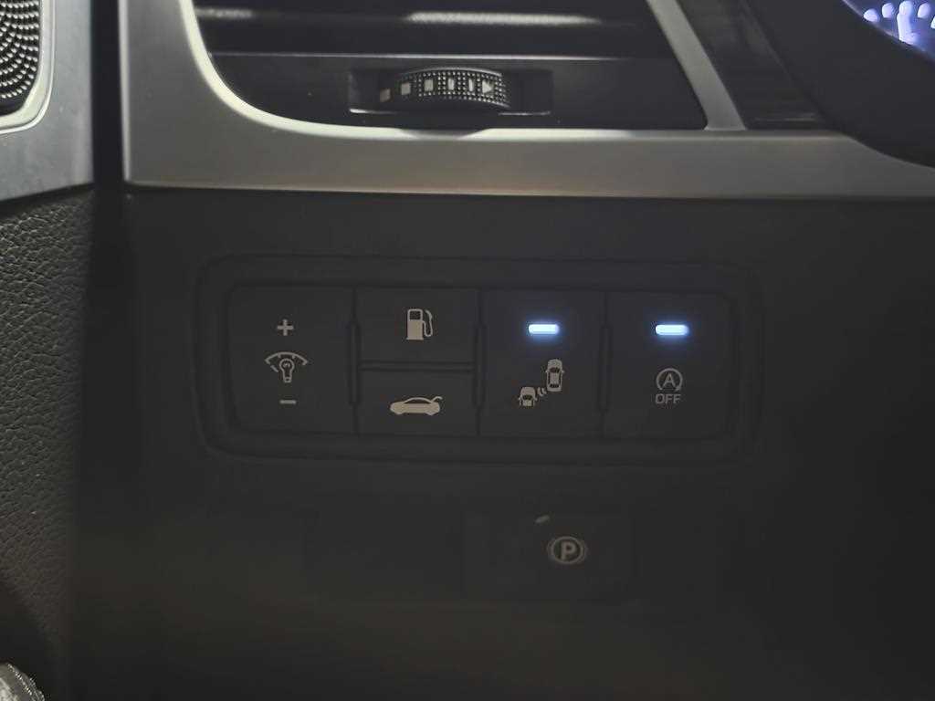 Genesis G80 — photo 13