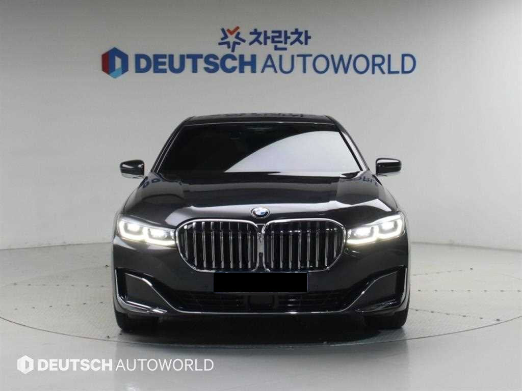 BMW 7-Series — photo 03