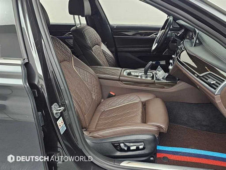 BMW 7-Series — photo 10