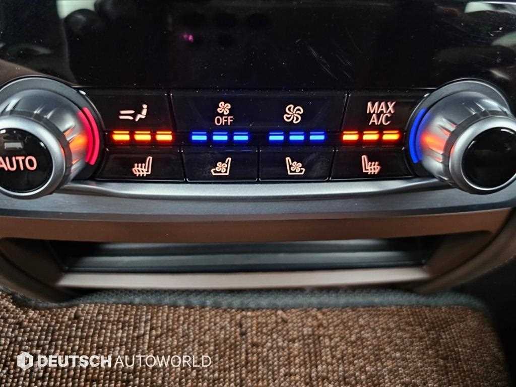 BMW 7-Series — photo 16