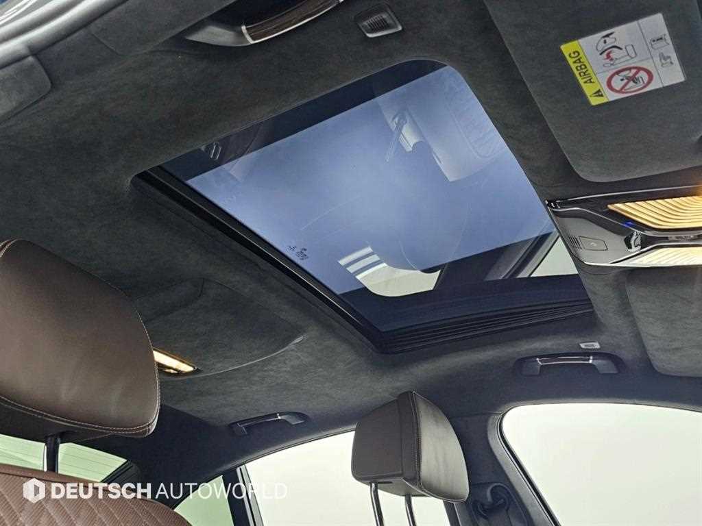 BMW 7-Series — photo 18