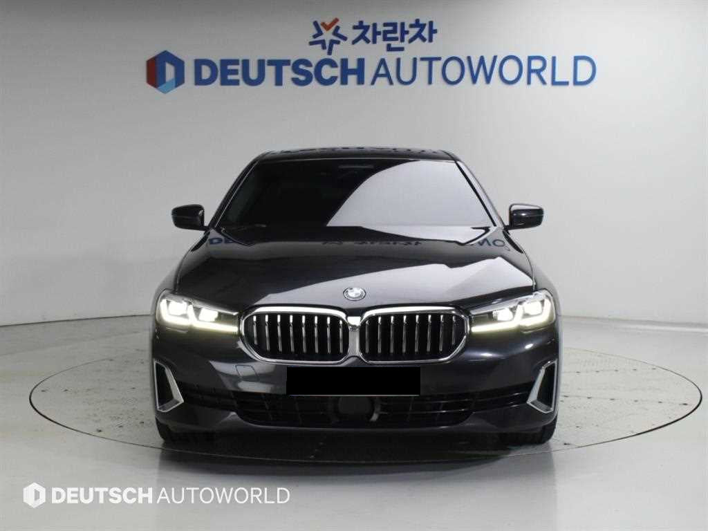 BMW 5-Series — photo 03