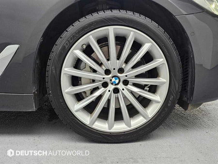 BMW 5-Series — photo 05