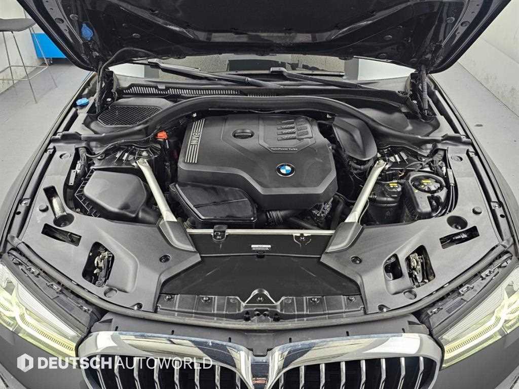 BMW 5-Series — photo 06