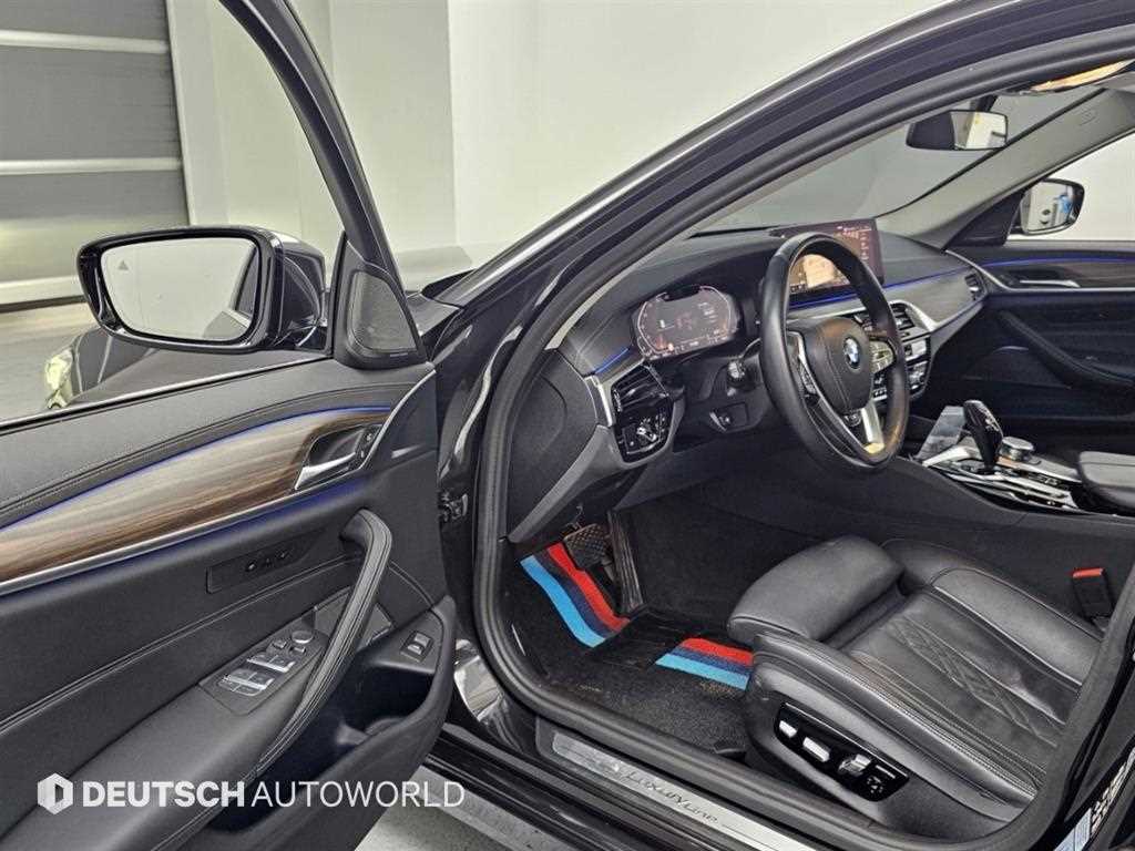 BMW 5-Series — photo 11
