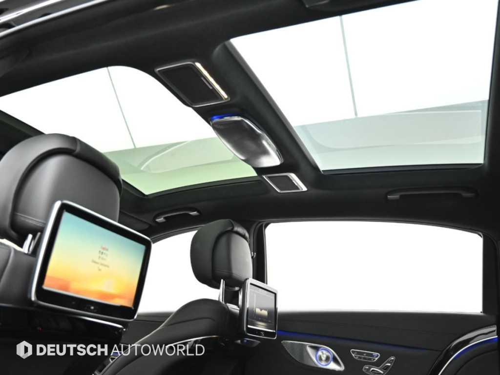 Mercedes-Benz S-Class — photo 18