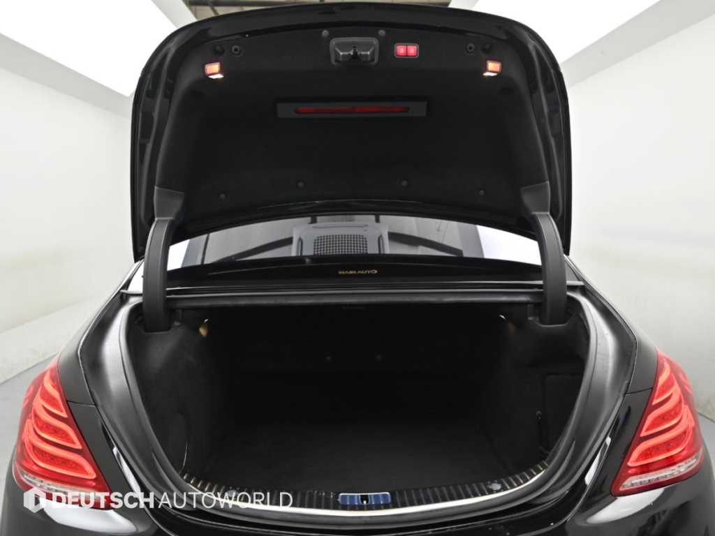 Mercedes-Benz S-Class — photo 19