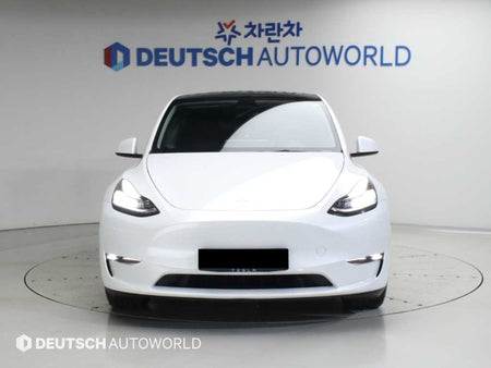 Tesla Model Y — photo 03