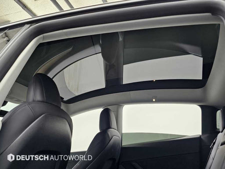 Tesla Model Y — photo 18