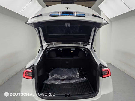 Tesla Model Y — photo 19