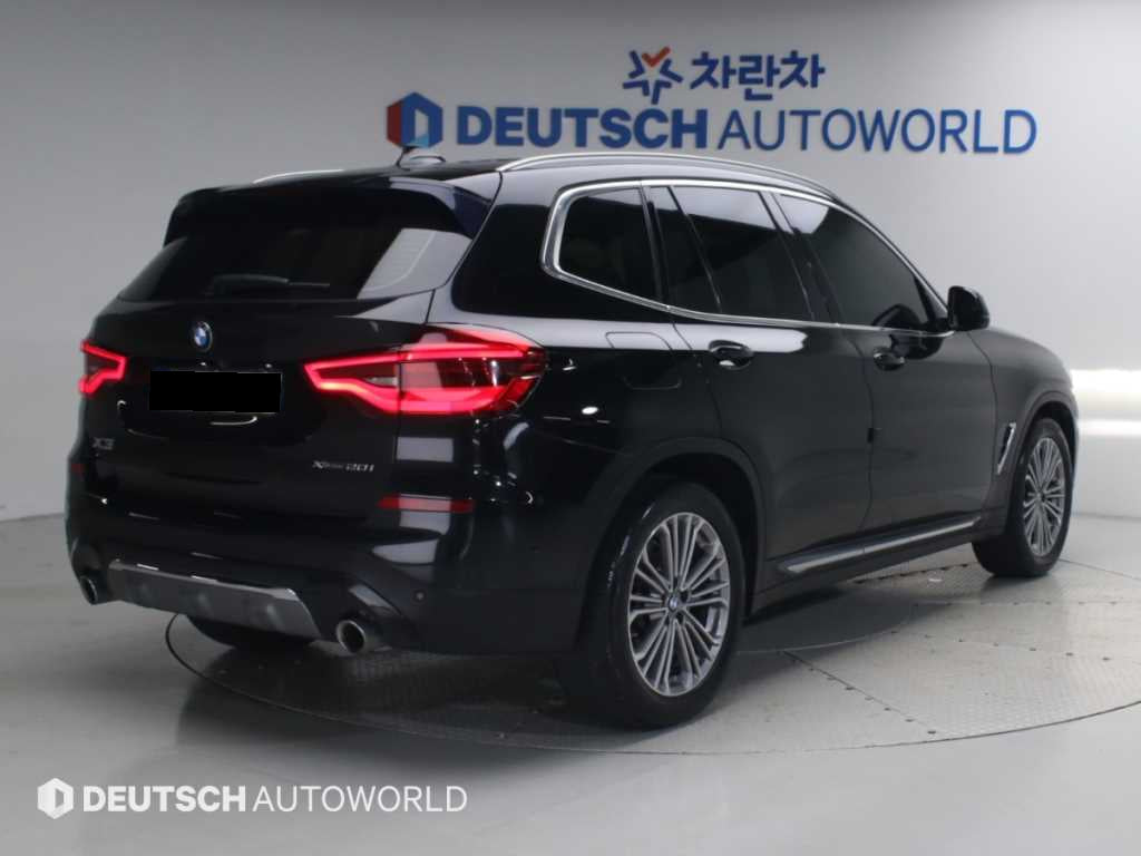 BMW X3 — photo 02