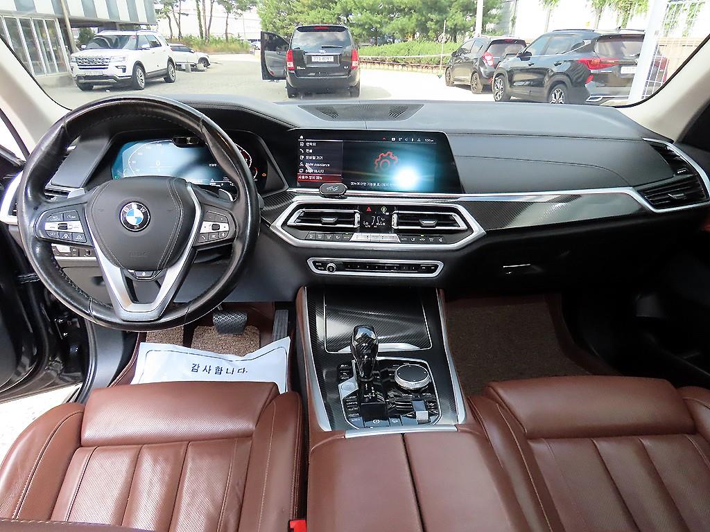 BMW X5 — photo 07
