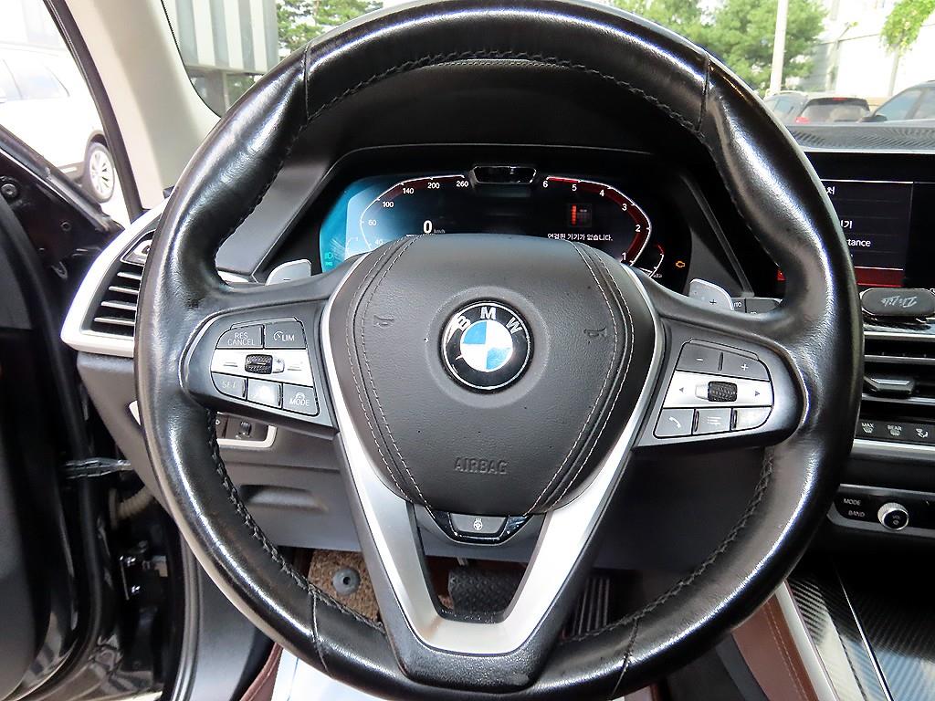 BMW X5 — photo 08