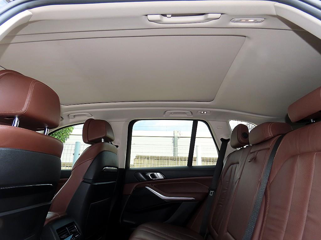 BMW X5 — photo 16