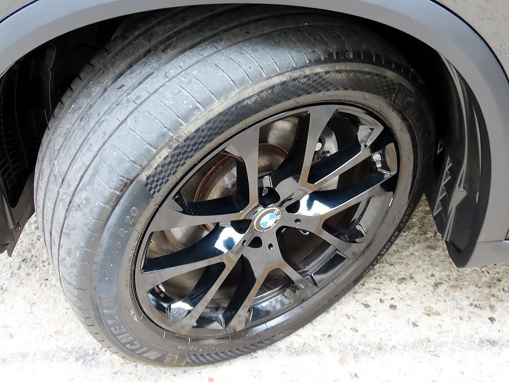 BMW X5 — photo 20