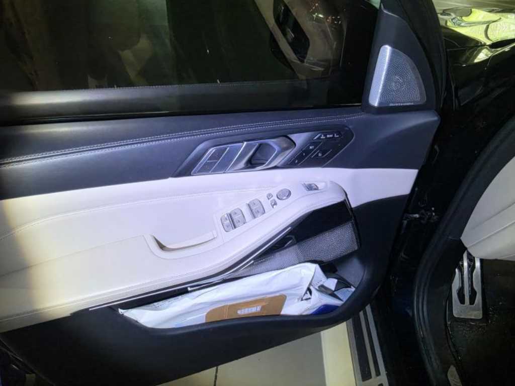 BMW X7 — photo 05