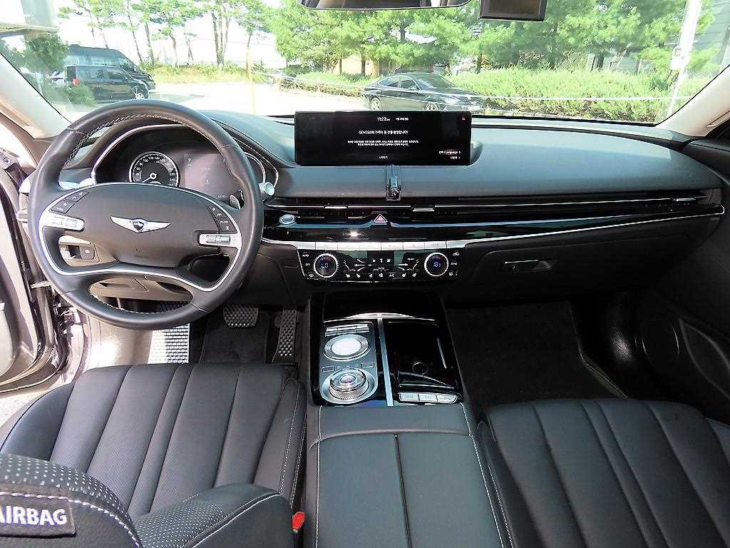 Genesis G80 — photo 07