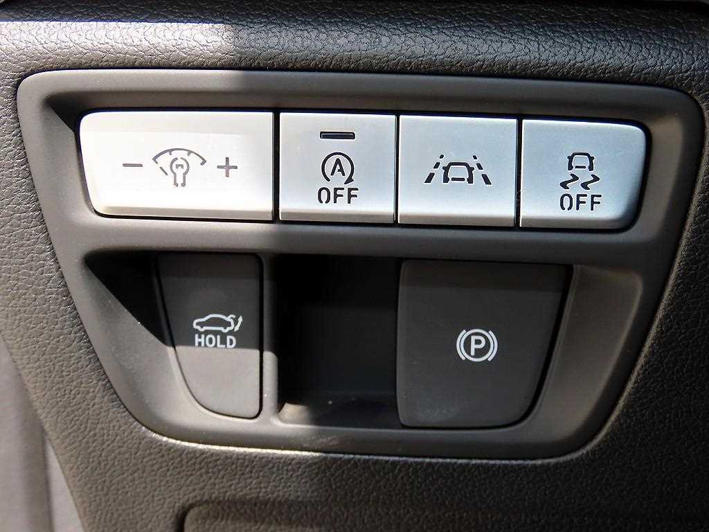 Genesis G80 — photo 12