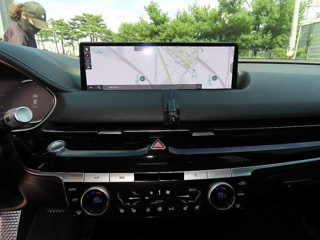 Genesis G80 — photo 13