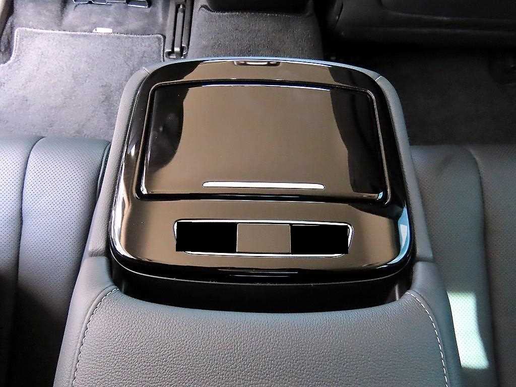 Genesis G80 — photo 17