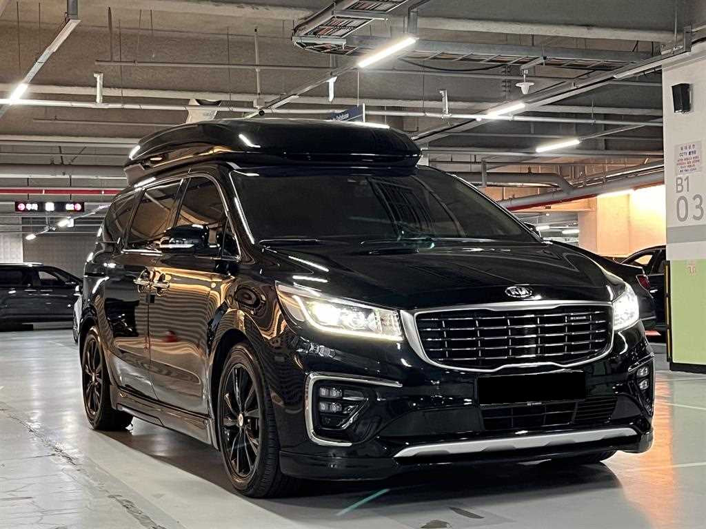 Kia Carnival — photo 03