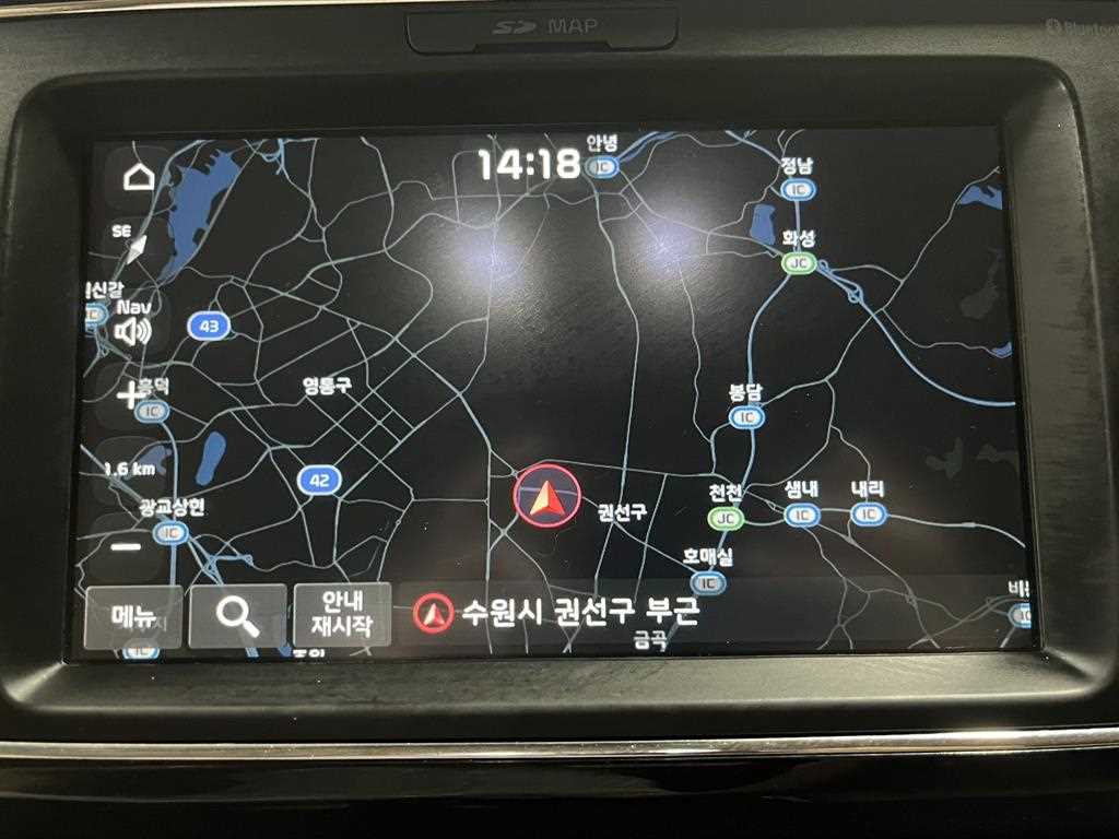 Kia Carnival — photo 10