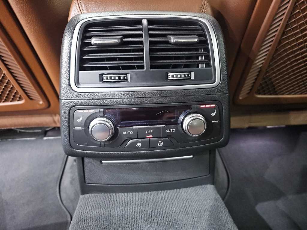 Audi A6 — photo 13