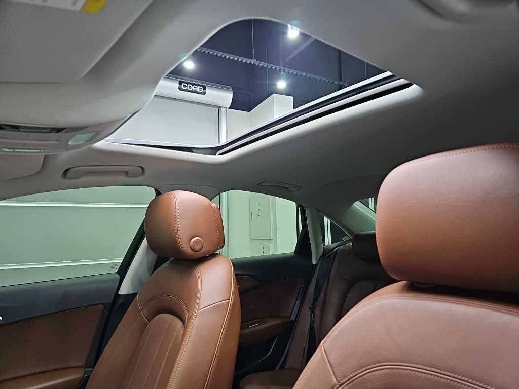 Audi A6 — photo 14