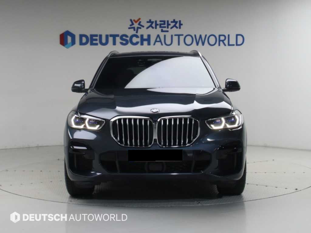 BMW X5 — photo 03