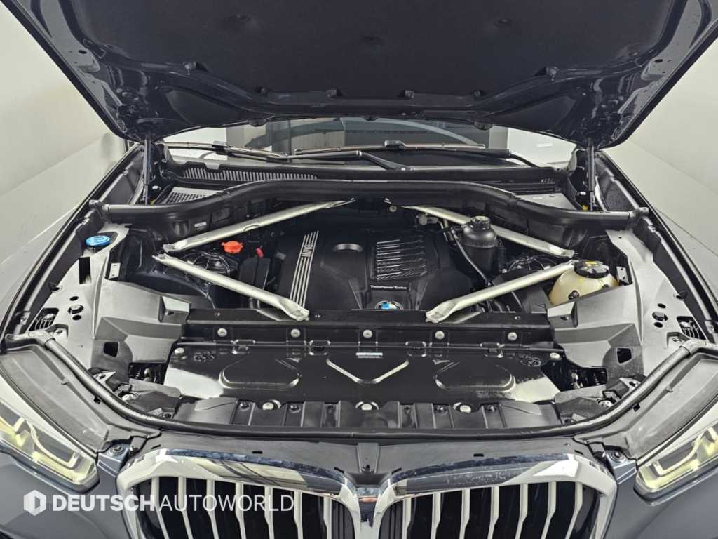 BMW X5 — photo 06