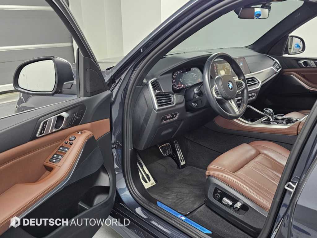BMW X5 — photo 11