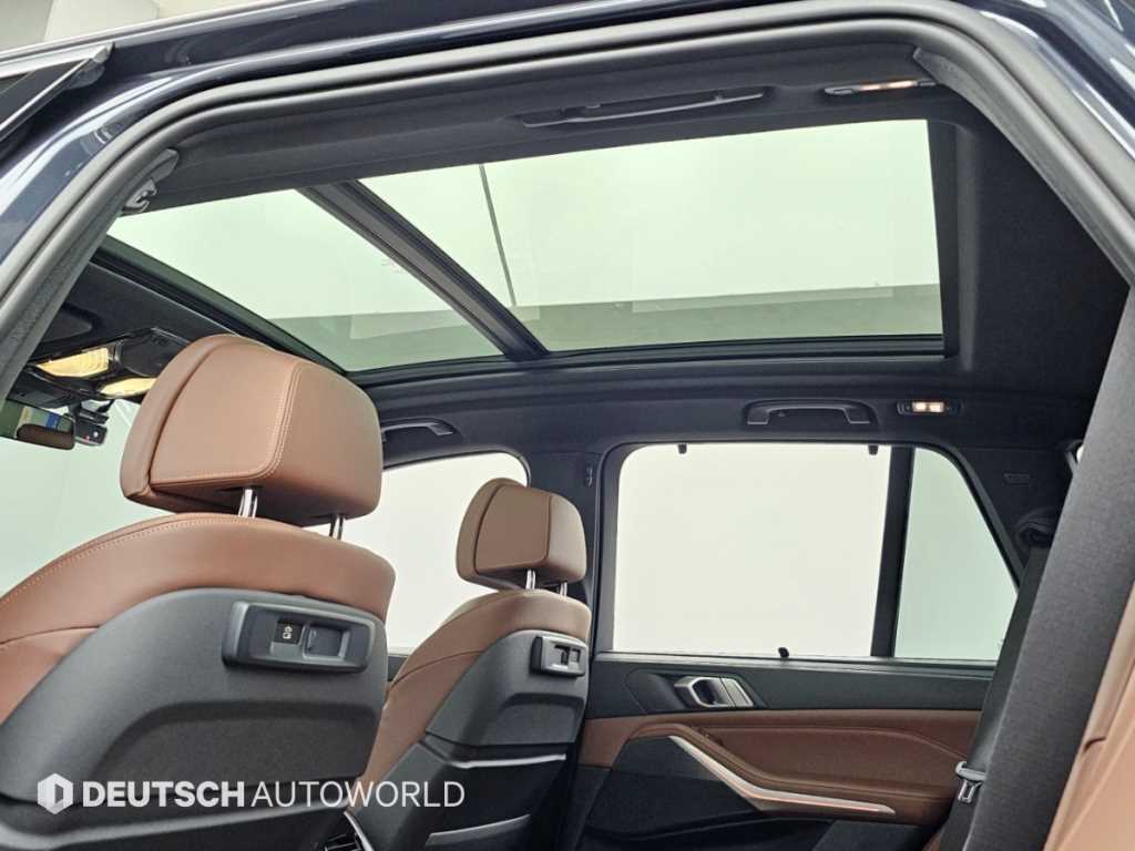 BMW X5 — photo 18