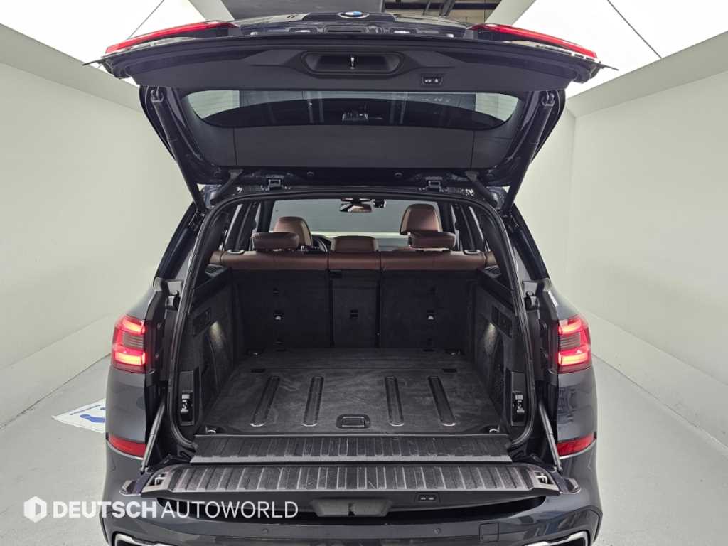 BMW X5 — photo 19