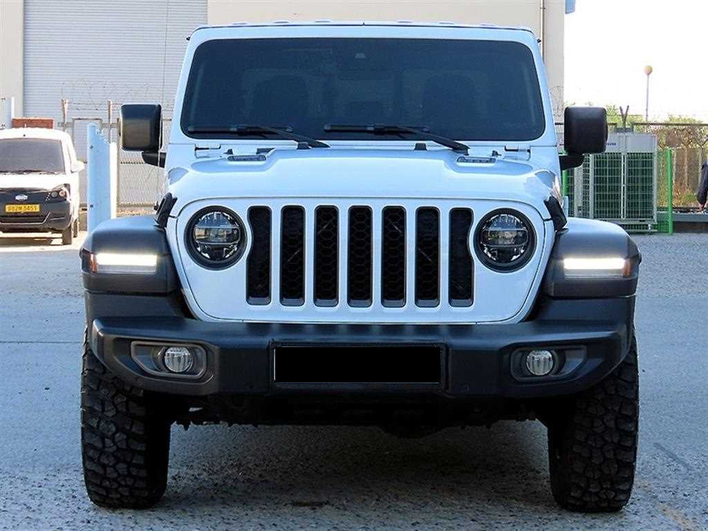Jeep Gladiator — photo 02