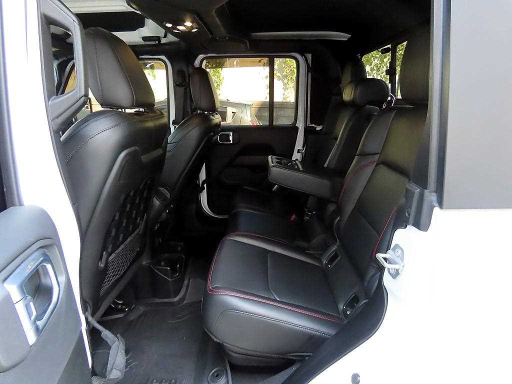 Jeep Gladiator — photo 06