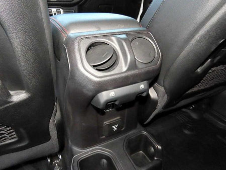 Jeep Gladiator — photo 17
