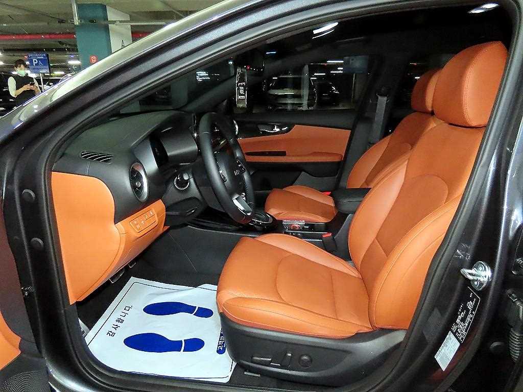 Kia K3 — photo 06