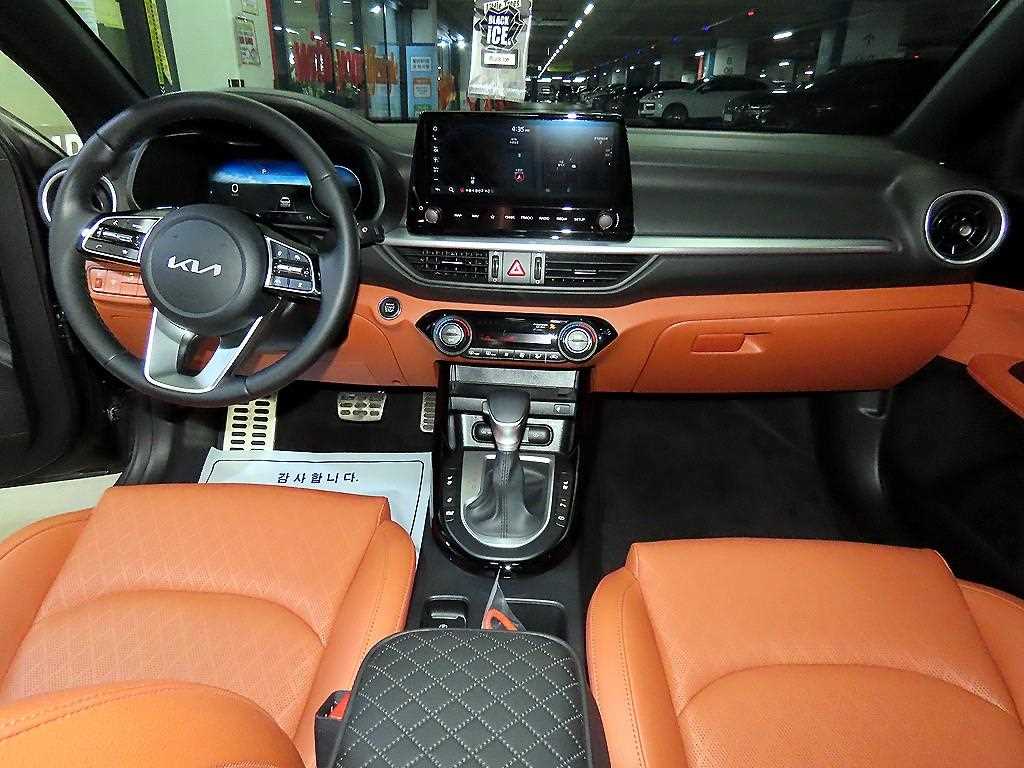 Kia K3 — photo 10